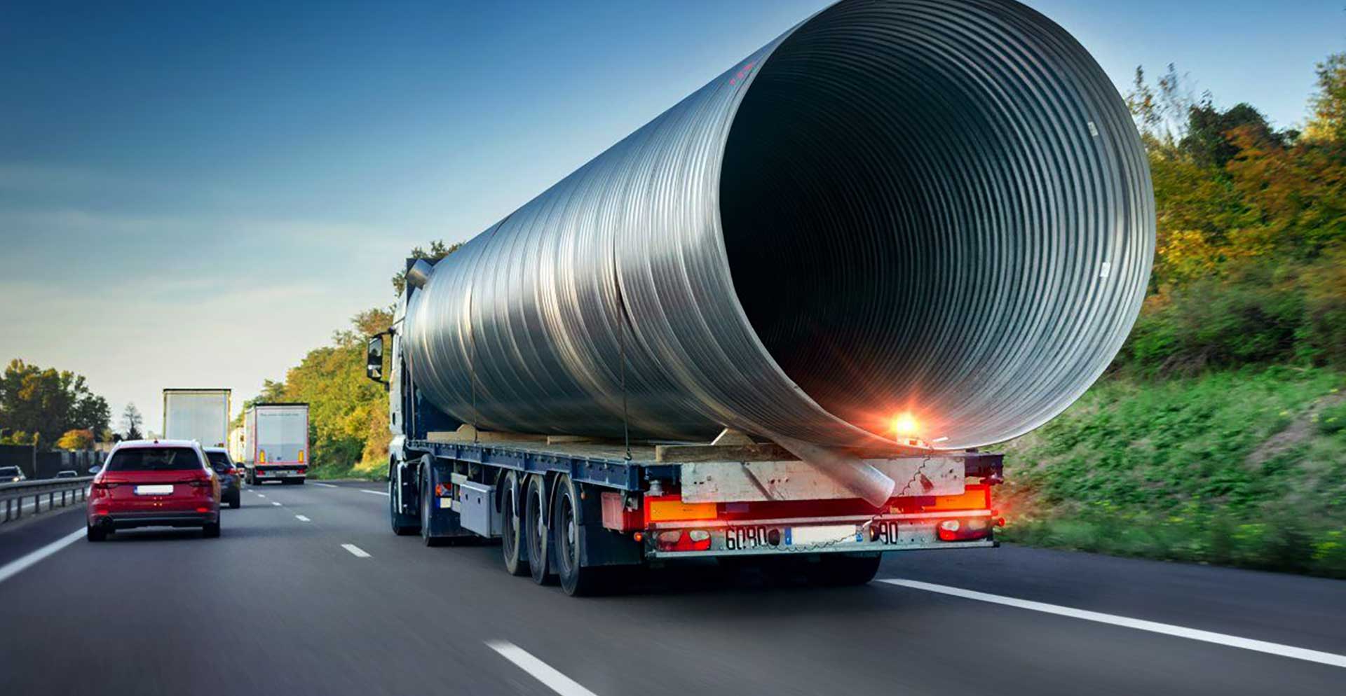 Trasporto eccezionale su strada di un pezzo industriale